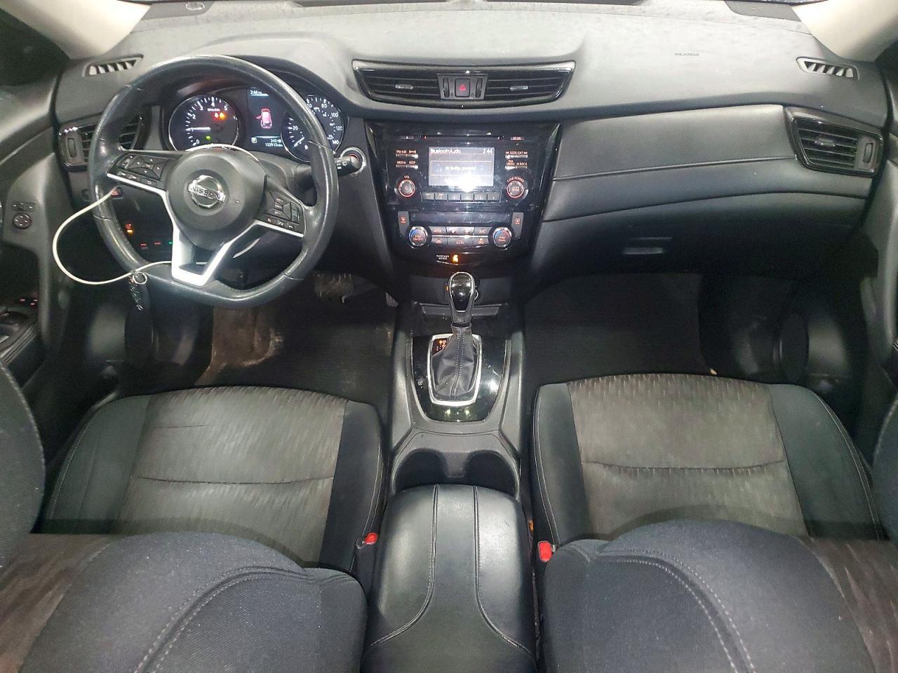 2017 NISSAN ROGUE
