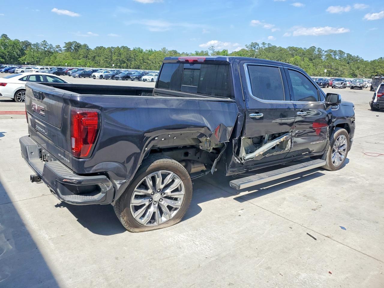 2025 GMC Sierra