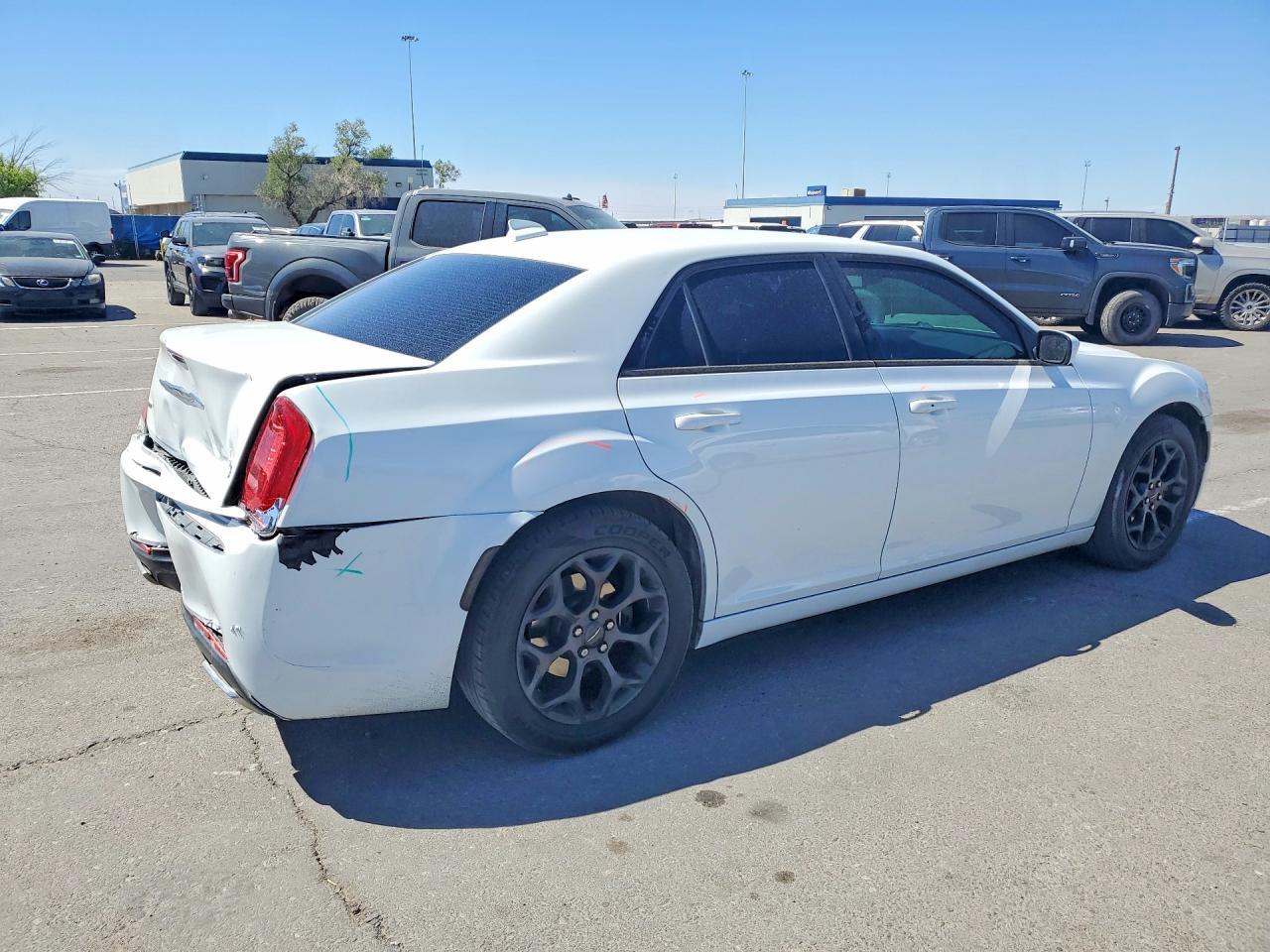 2019 CHRYSLER 300