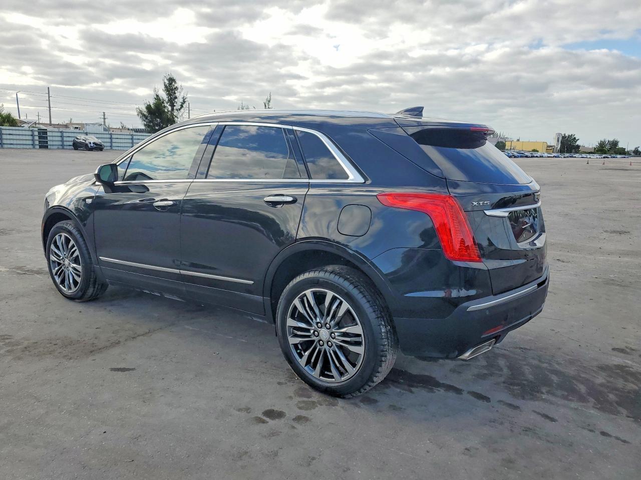 2018 CADILLAC XT5