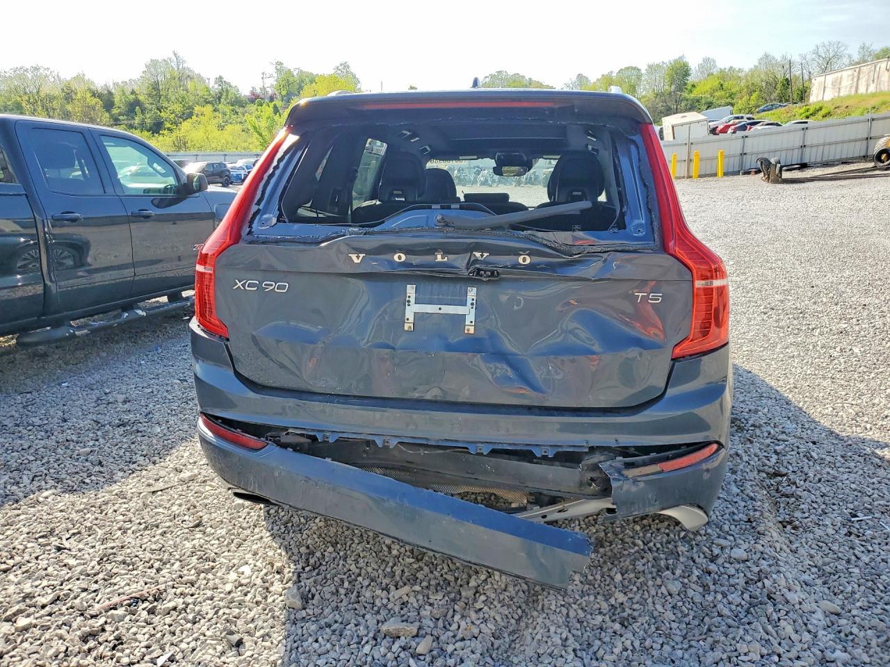 2020 VOLVO XC90