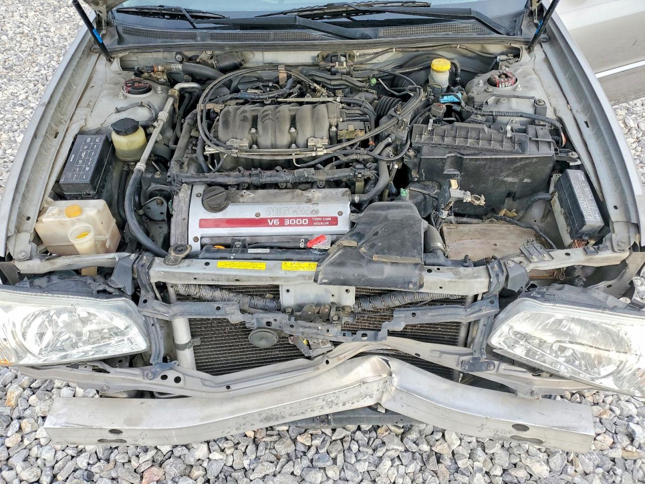 2001 NISSAN Maxima