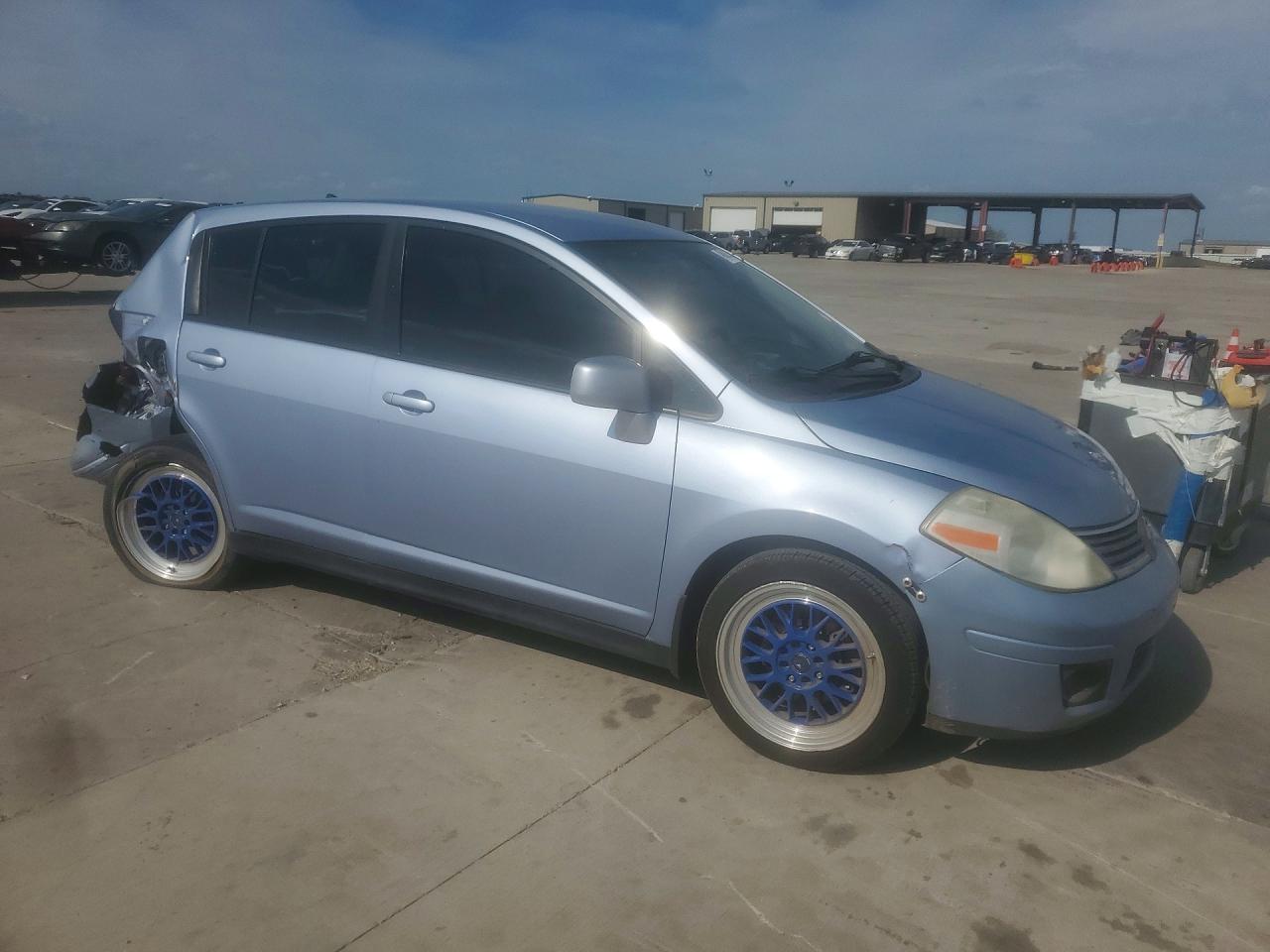 2009 NISSAN VERSA