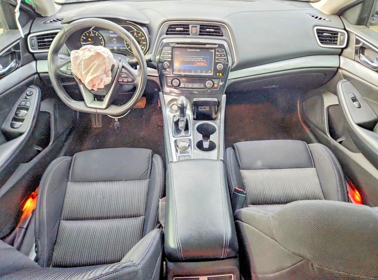 2016 NISSAN Maxima