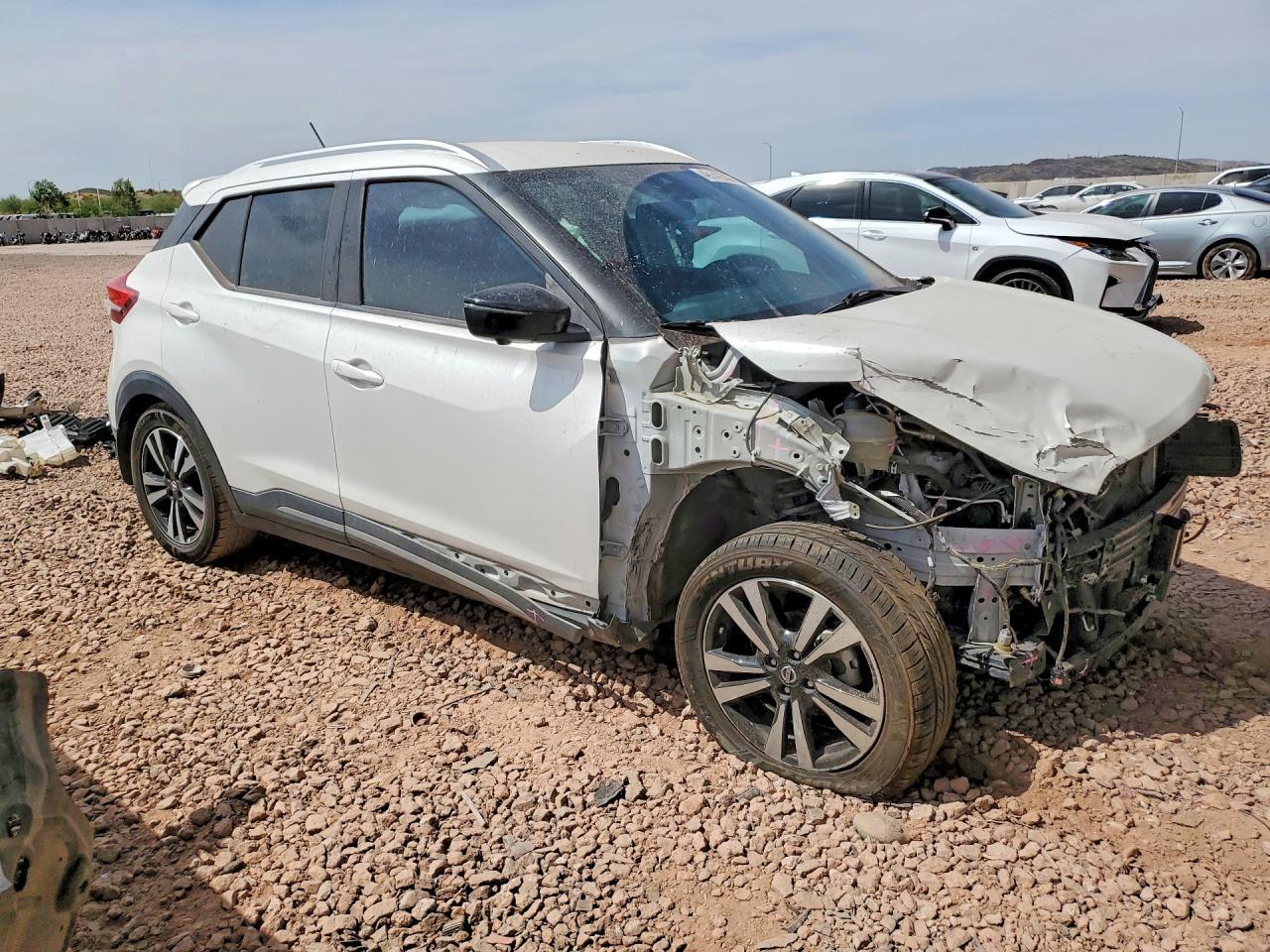 2020 NISSAN KICKS