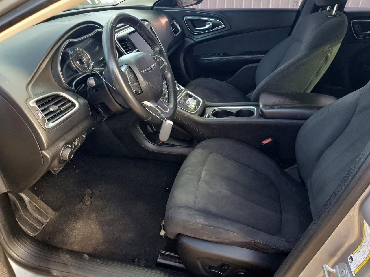 2016 CHRYSLER 200
