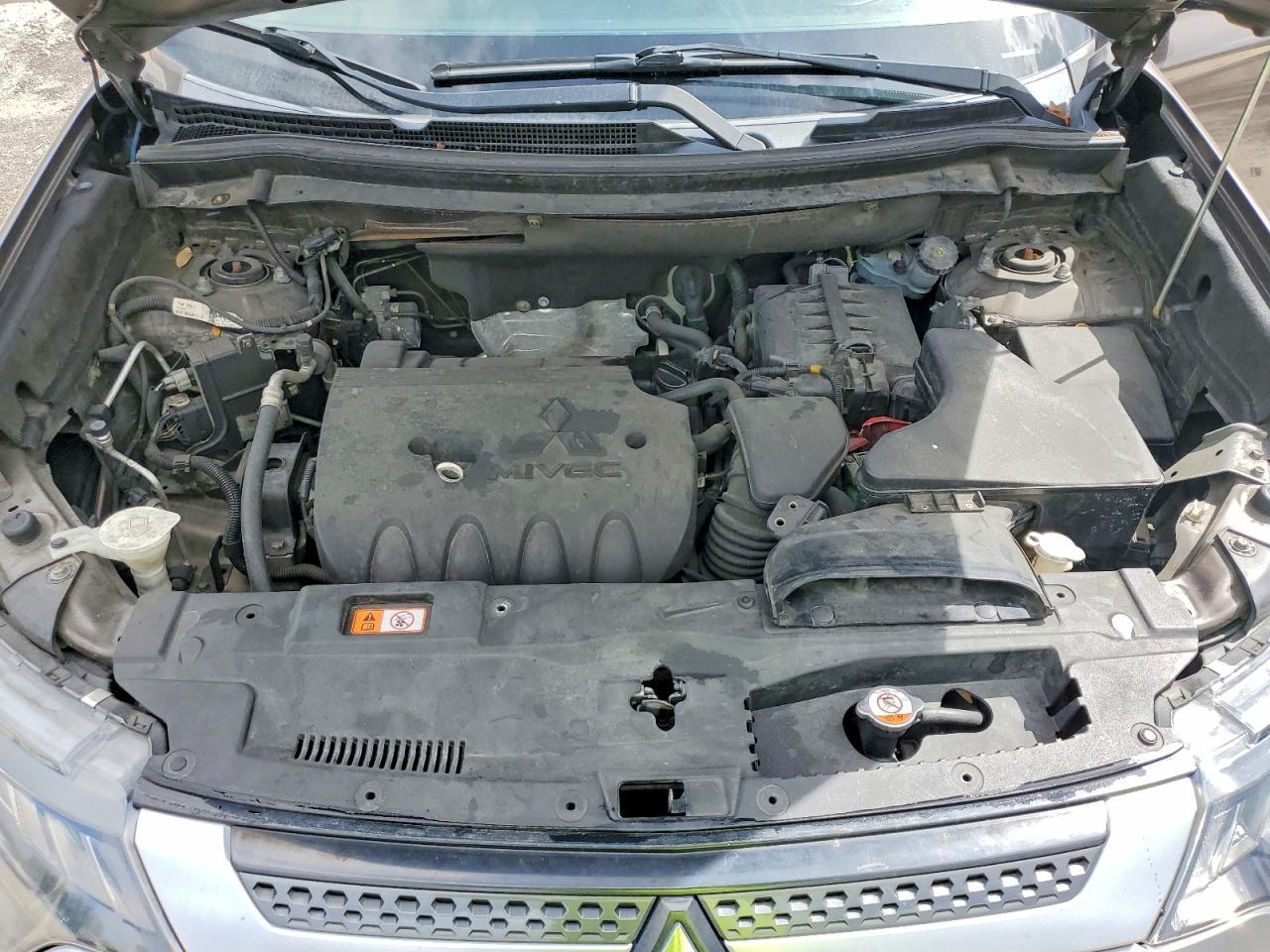2019 MITSUBISHI outlander