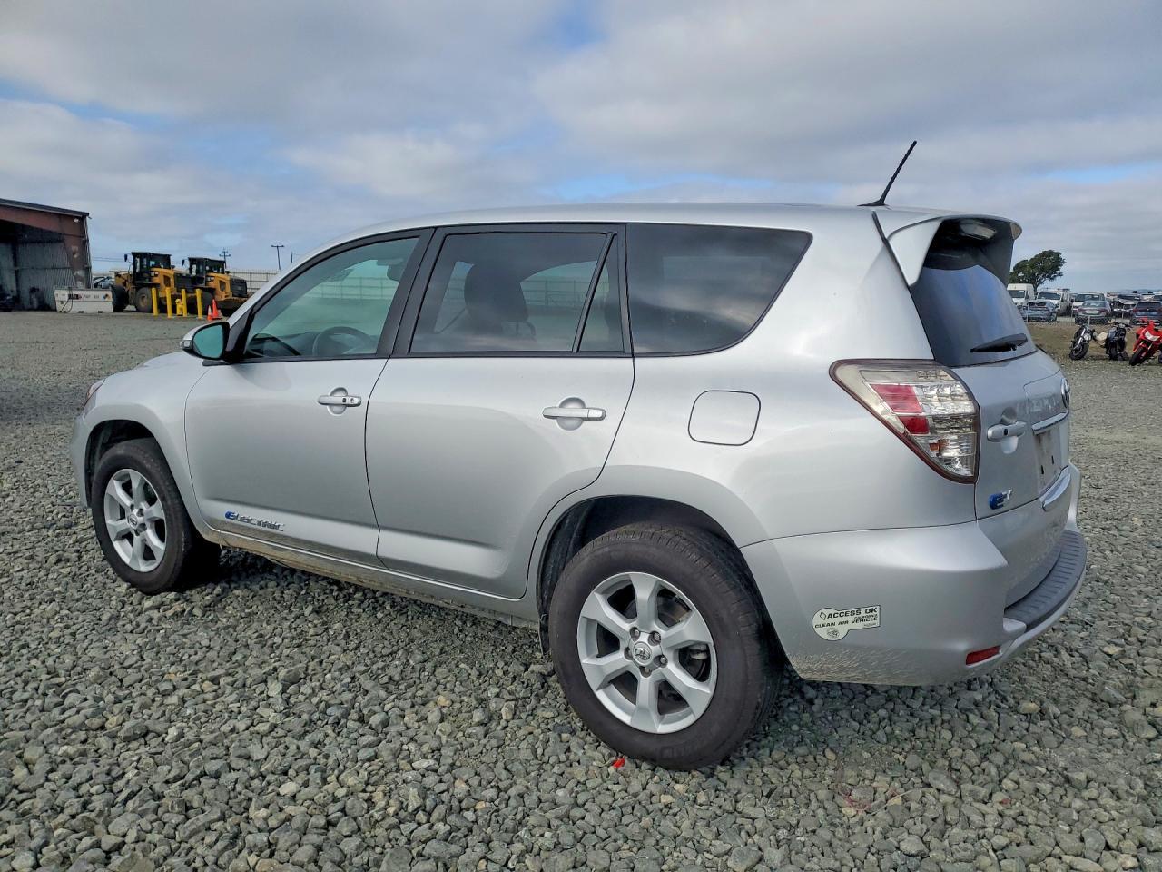 2014 TOYOTA RAV4