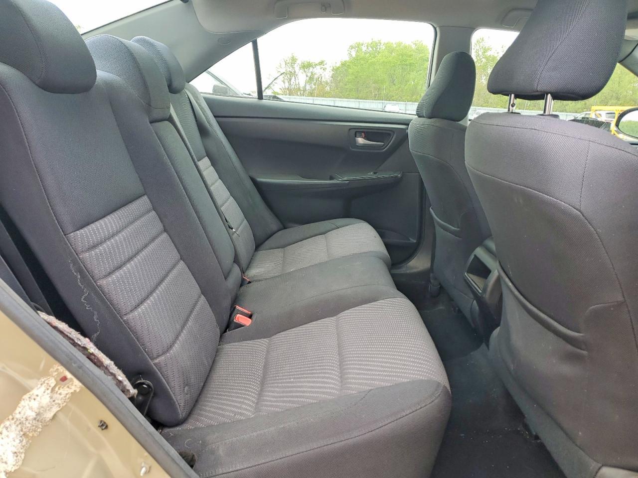 2016 TOYOTA CAMRY
