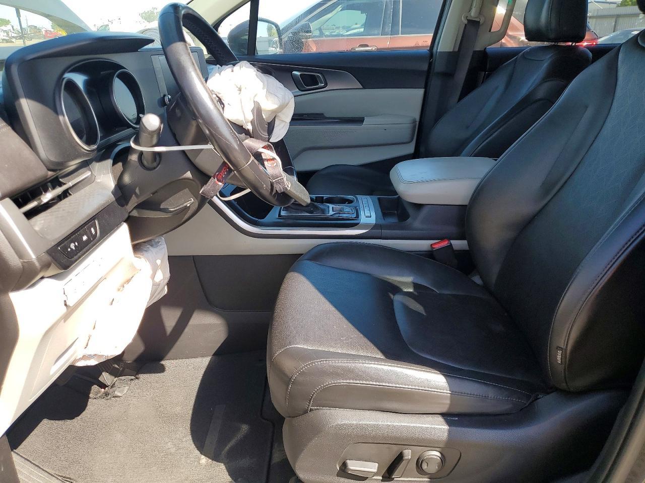 2023 KIA Carnival