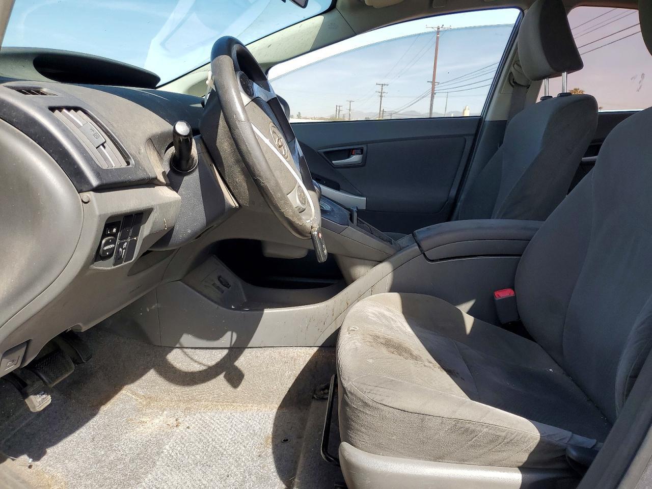 2011 TOYOTA PRIUS