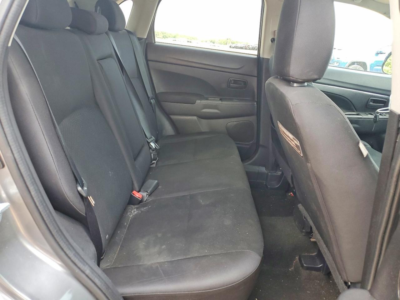 2015 MITSUBISHI outlander