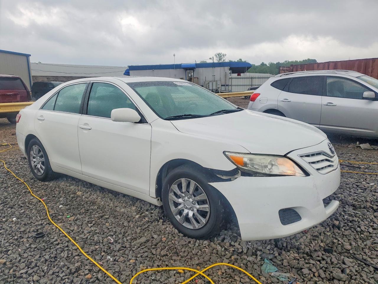 2011 TOYOTA CAMRY