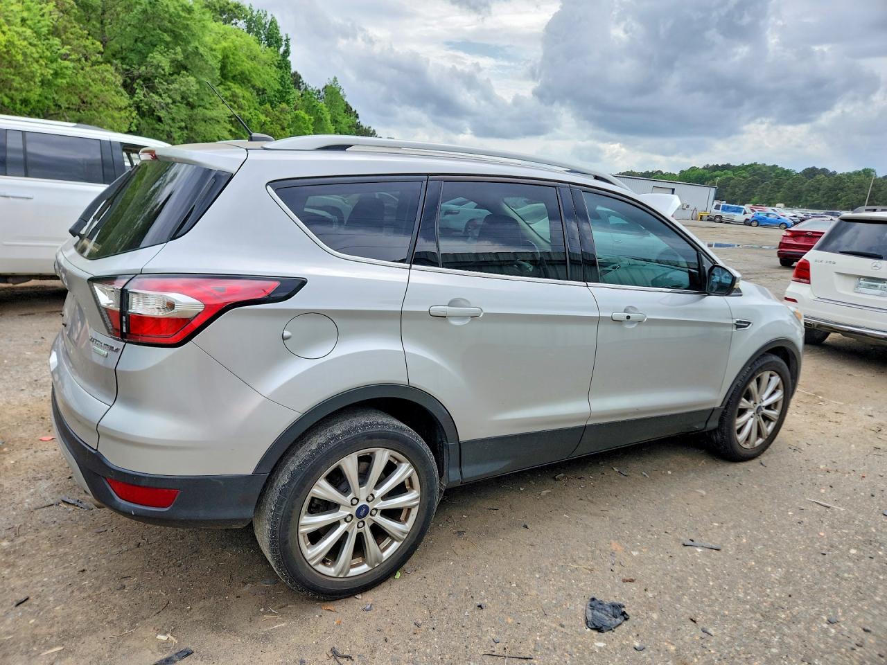 2017 FORD ESCAPE