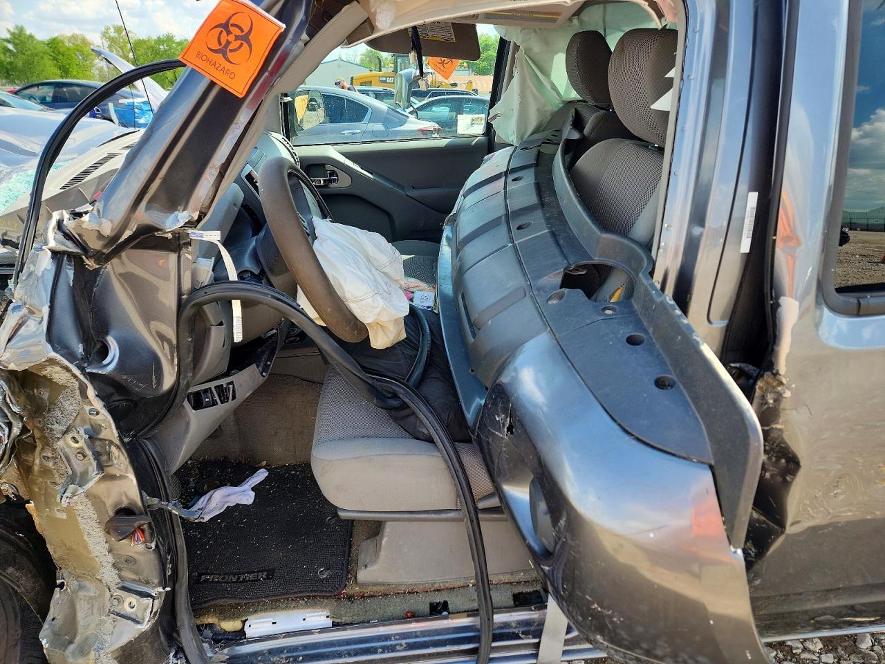 2016 NISSAN Frontier