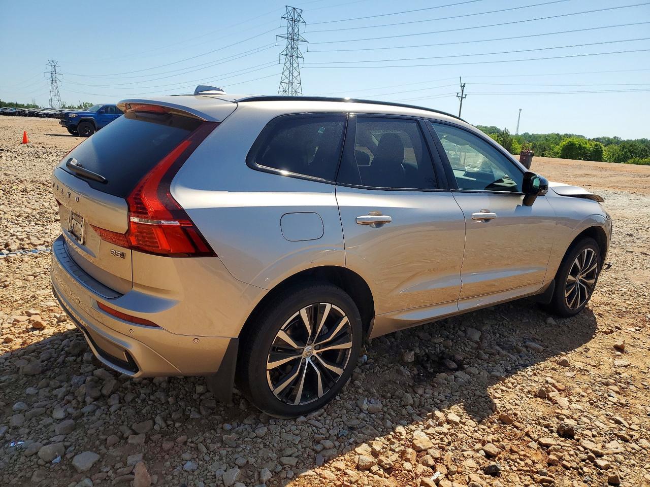 2024 VOLVO XC60