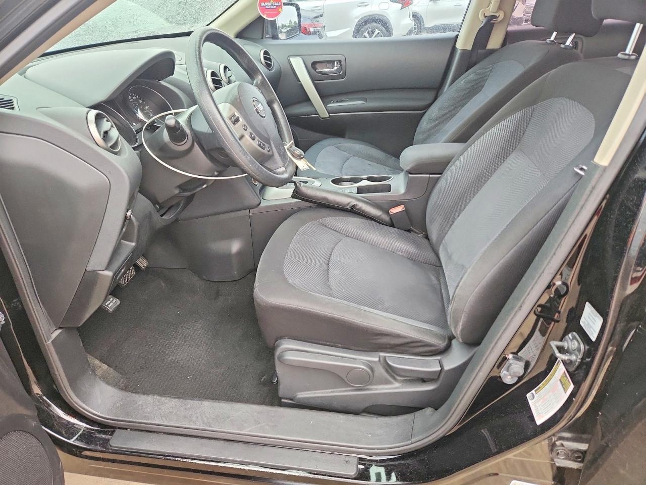 2014 NISSAN ROGUE