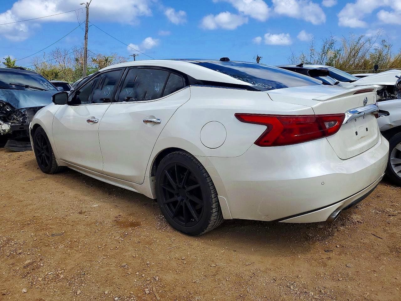 2017 NISSAN Maxima