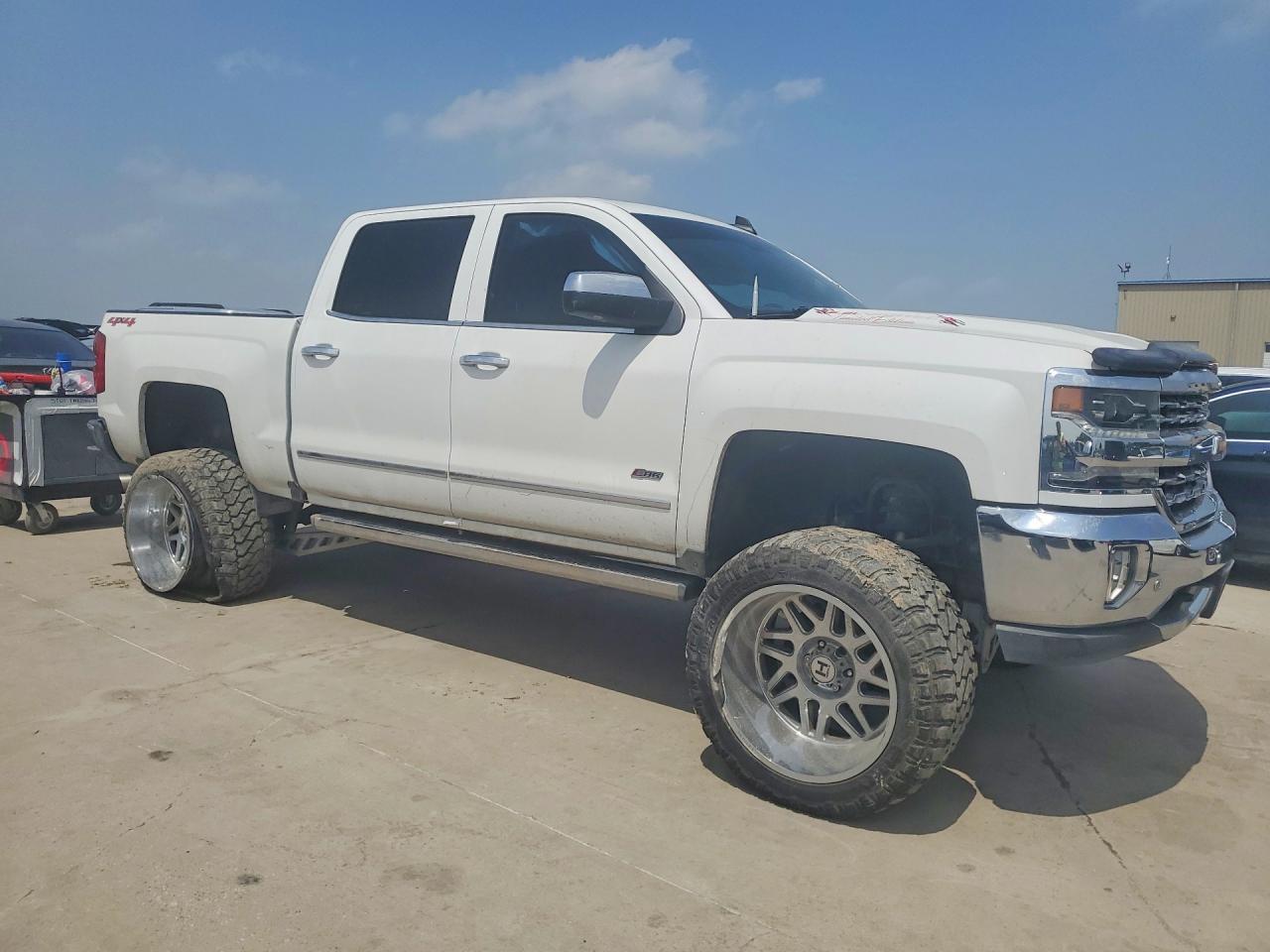 2017 CHEVROLET Silverado