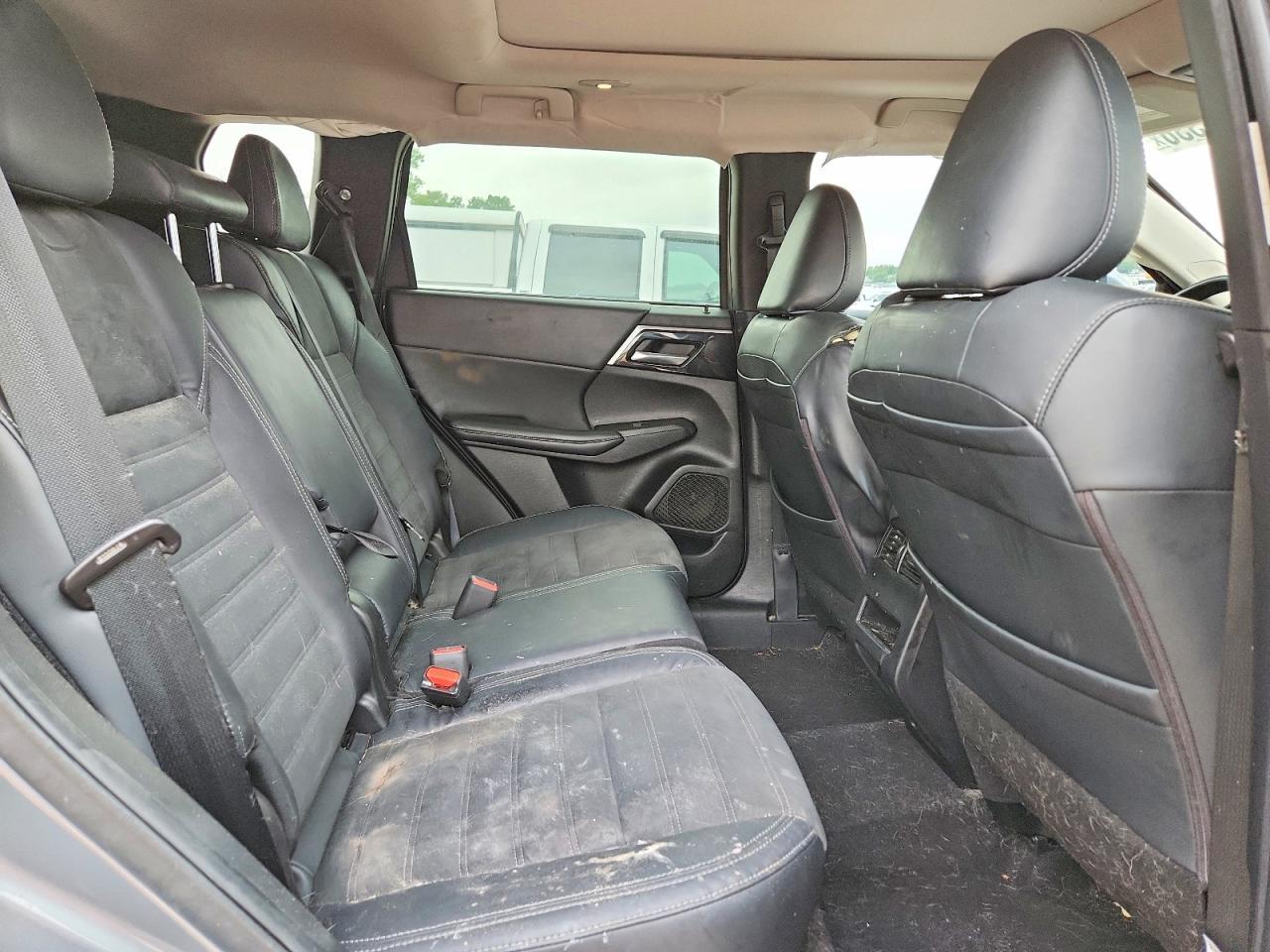 2022 MITSUBISHI outlander