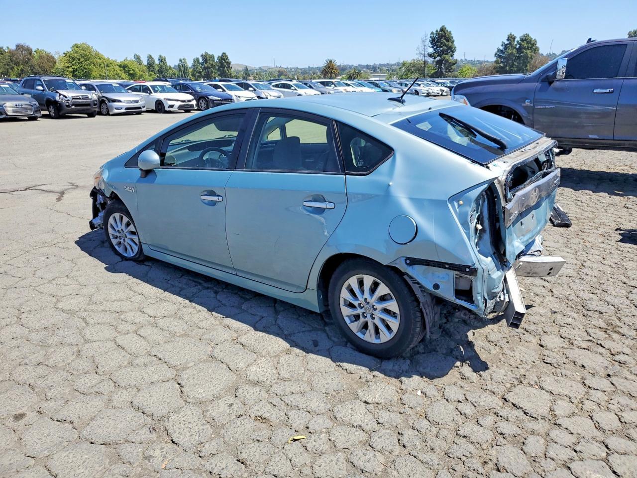 2014 TOYOTA Prius Plug-In