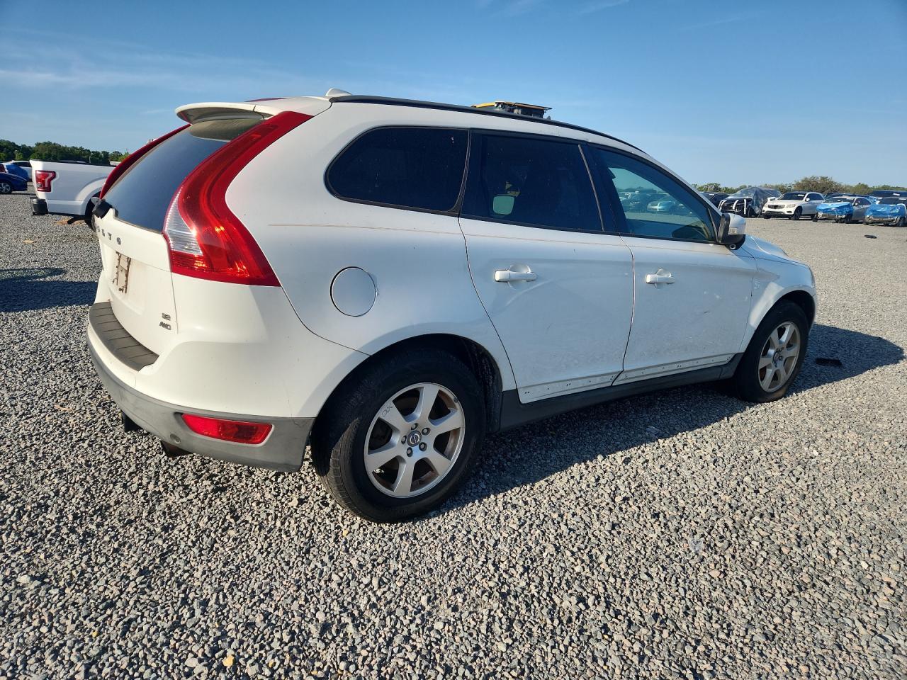 2010 VOLVO XC60
