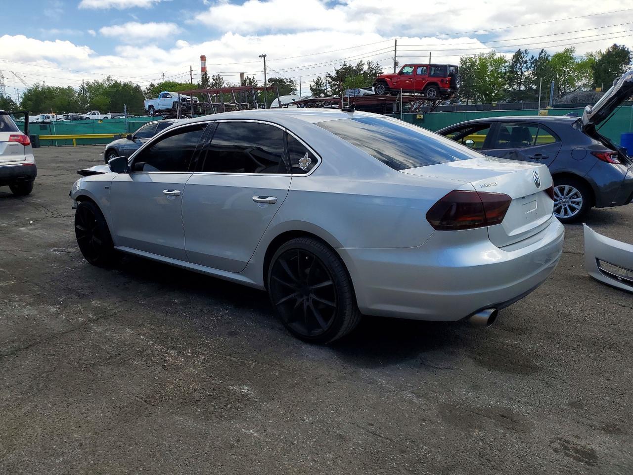 2015 VOLKSWAGEN Passat