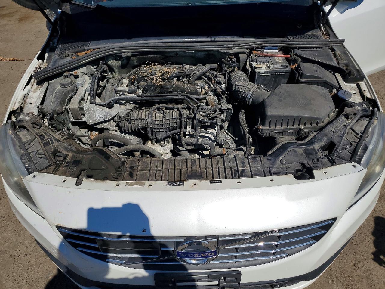 2016 VOLVO S60