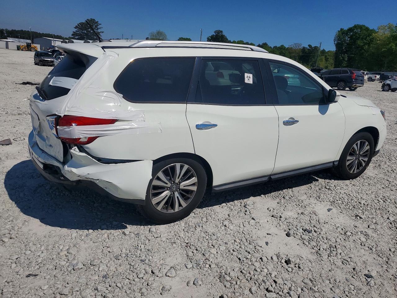 2017 NISSAN PATHFINDER