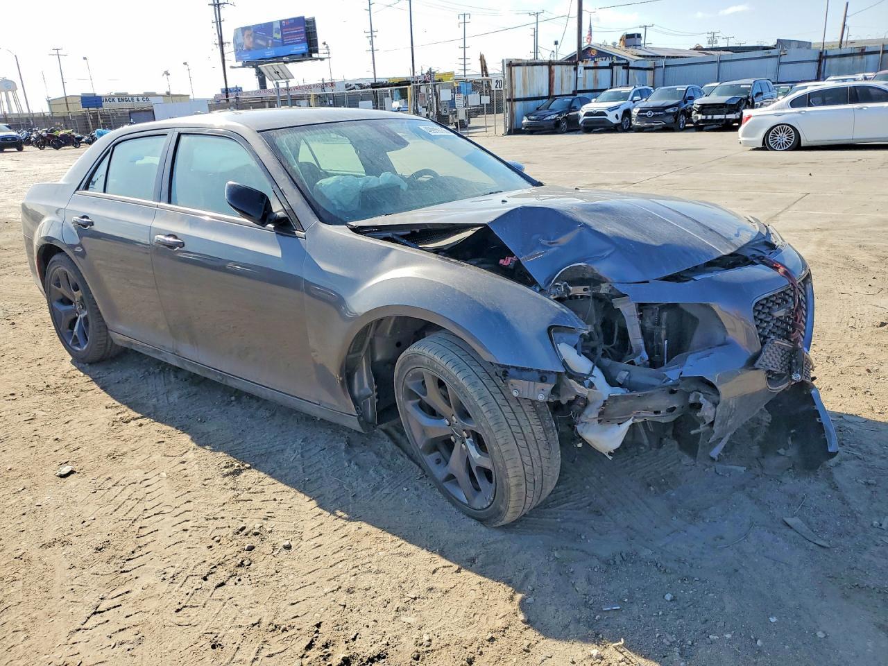 2020 CHRYSLER 300