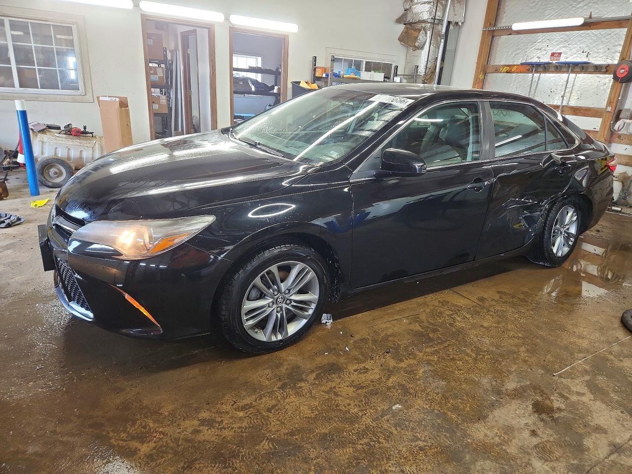 2017 TOYOTA CAMRY