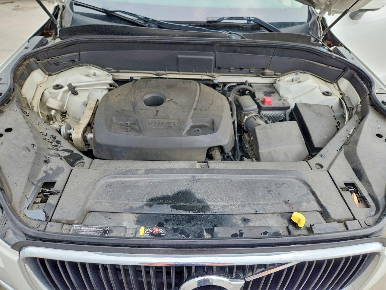 2016 VOLVO XC90