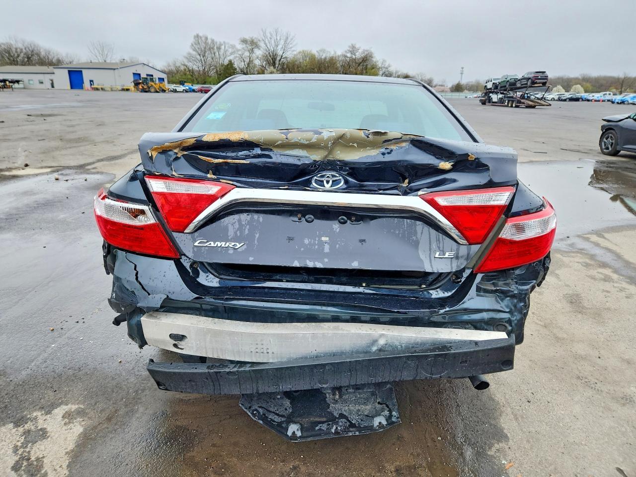 2016 TOYOTA CAMRY