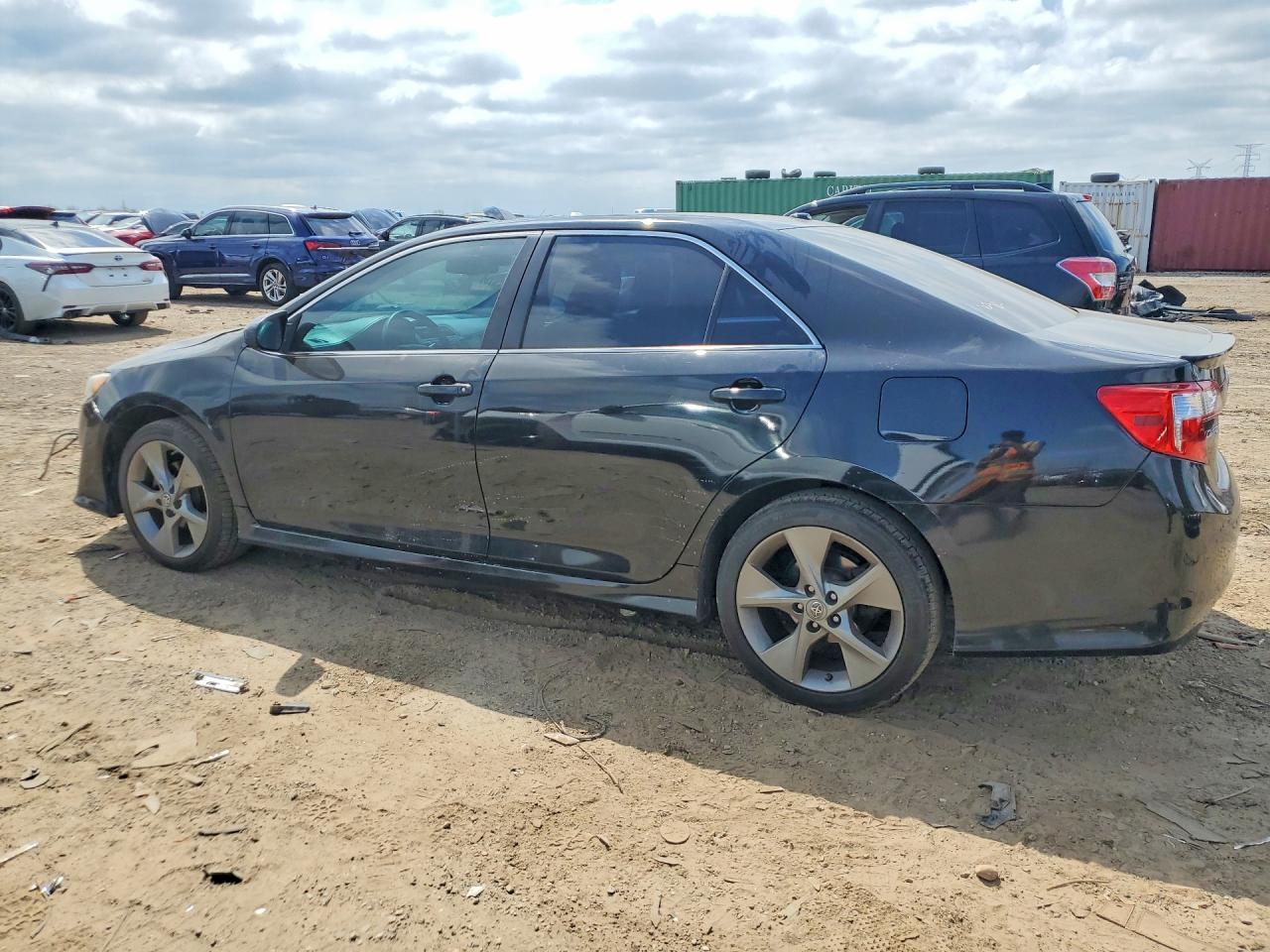2012 TOYOTA CAMRY
