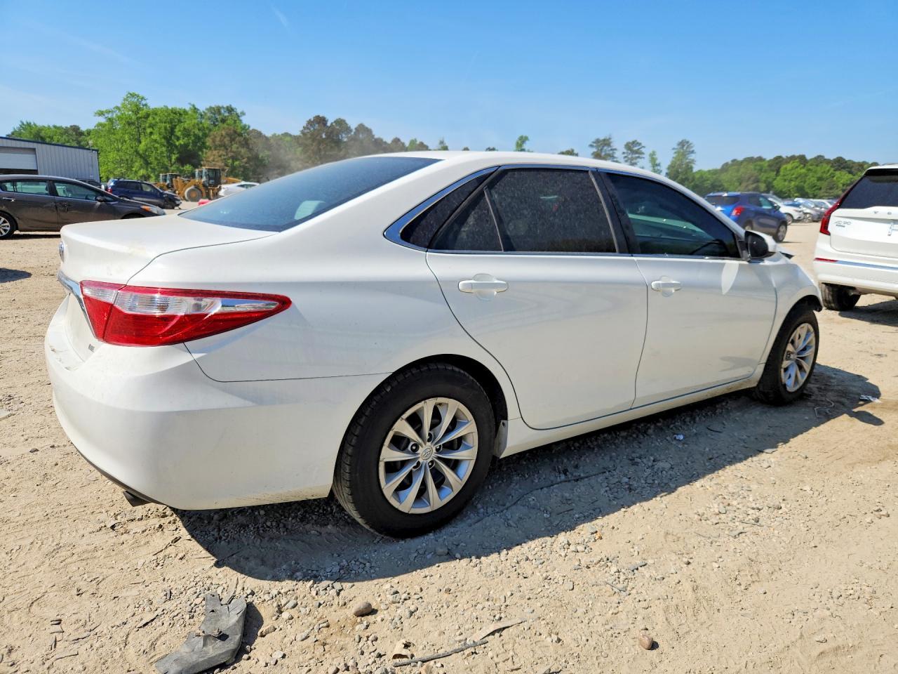 2016 TOYOTA CAMRY