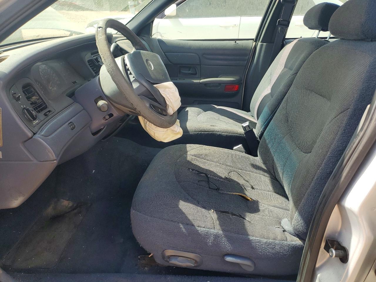 2000 FORD Crown Victoria