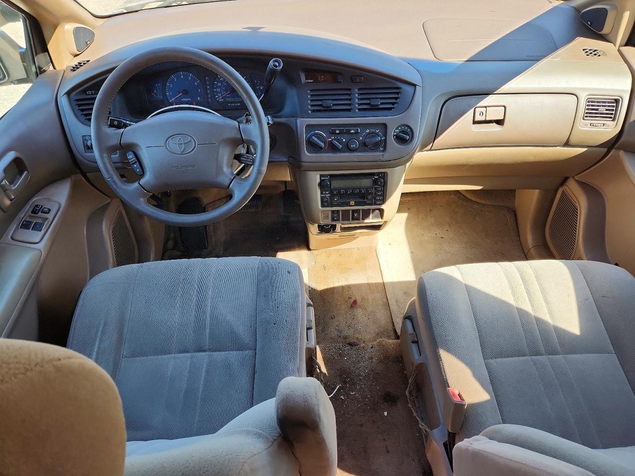 2002 TOYOTA SIENNA