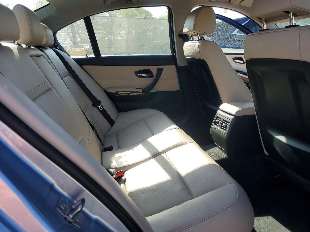 2011 BMW 3 SERIES