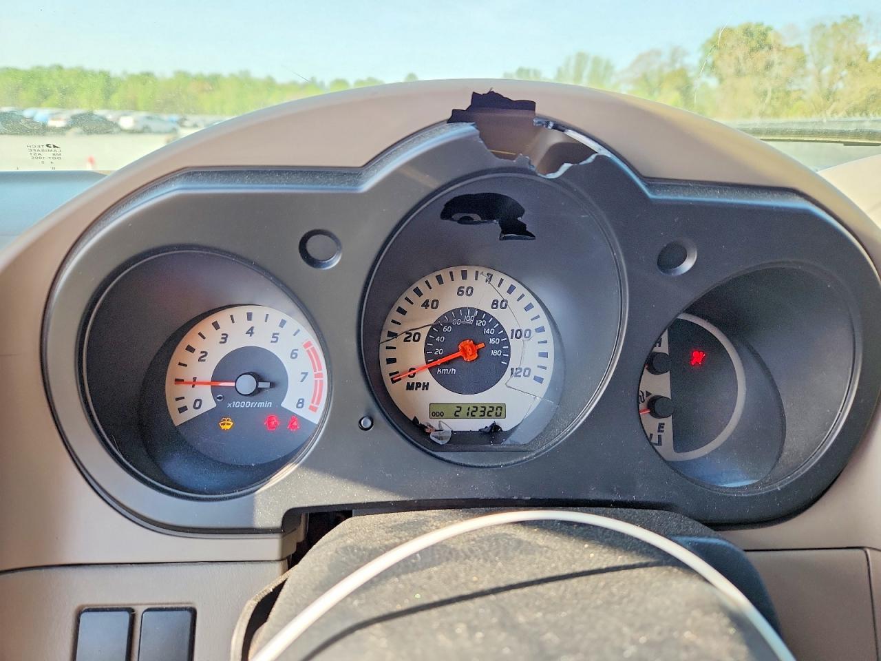 2004 NISSAN Frontier