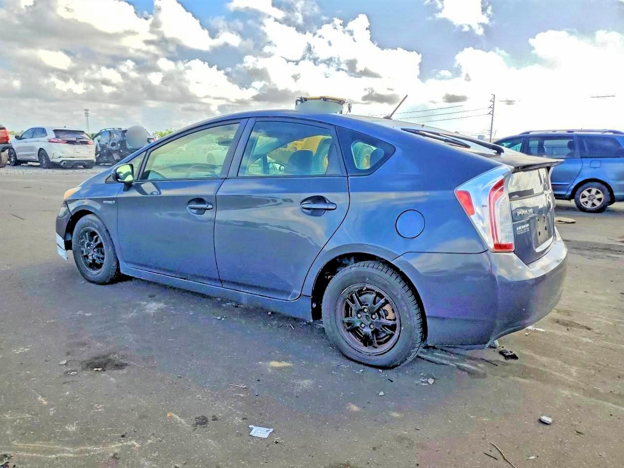2012 TOYOTA PRIUS