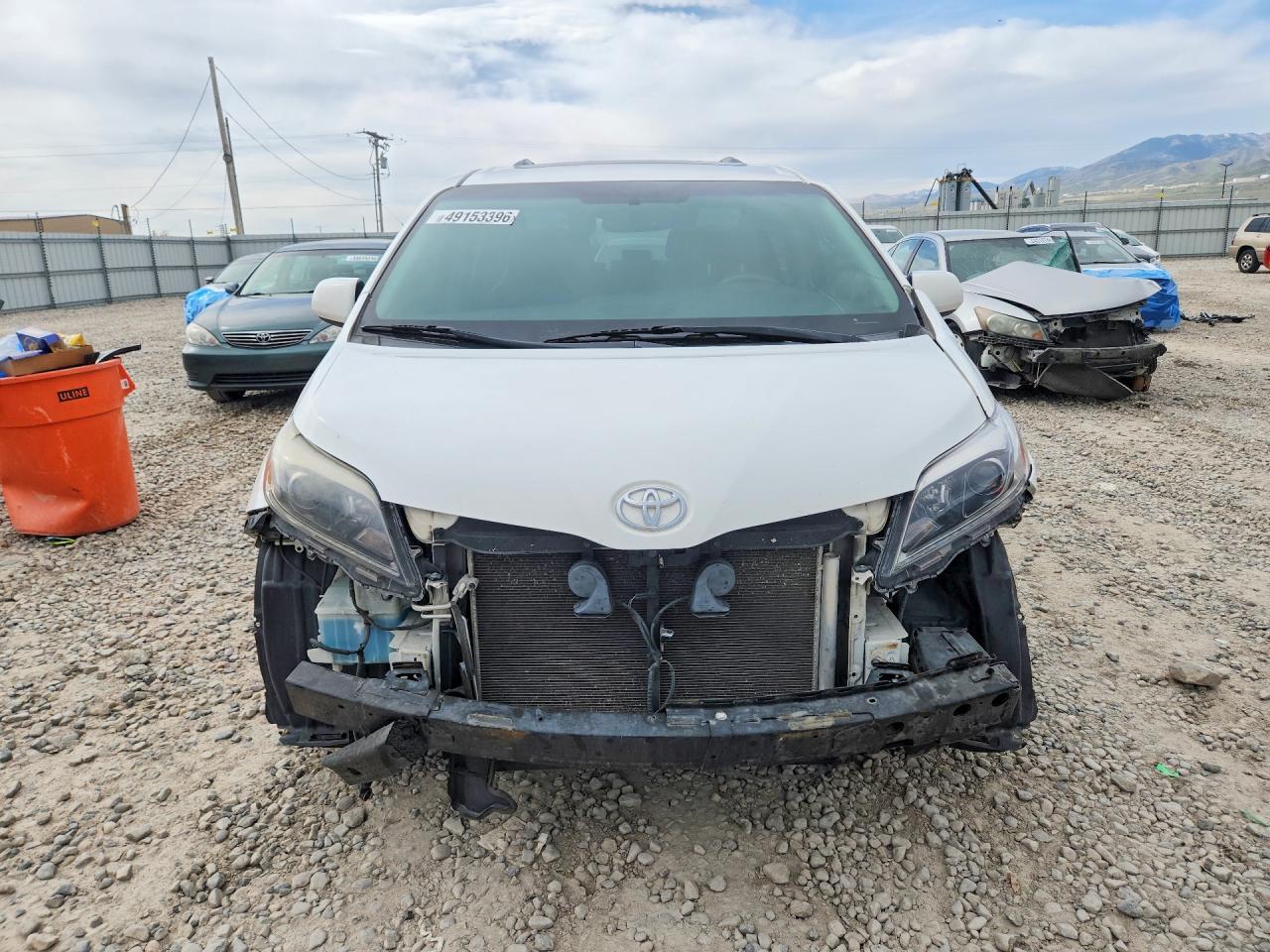 2017 TOYOTA SIENNA