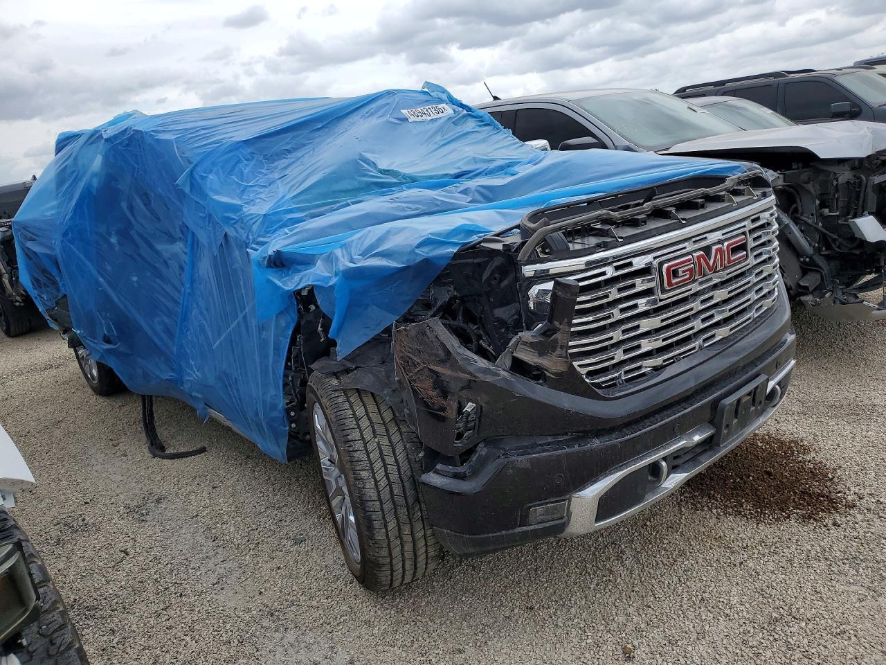 2023 GMC Sierra