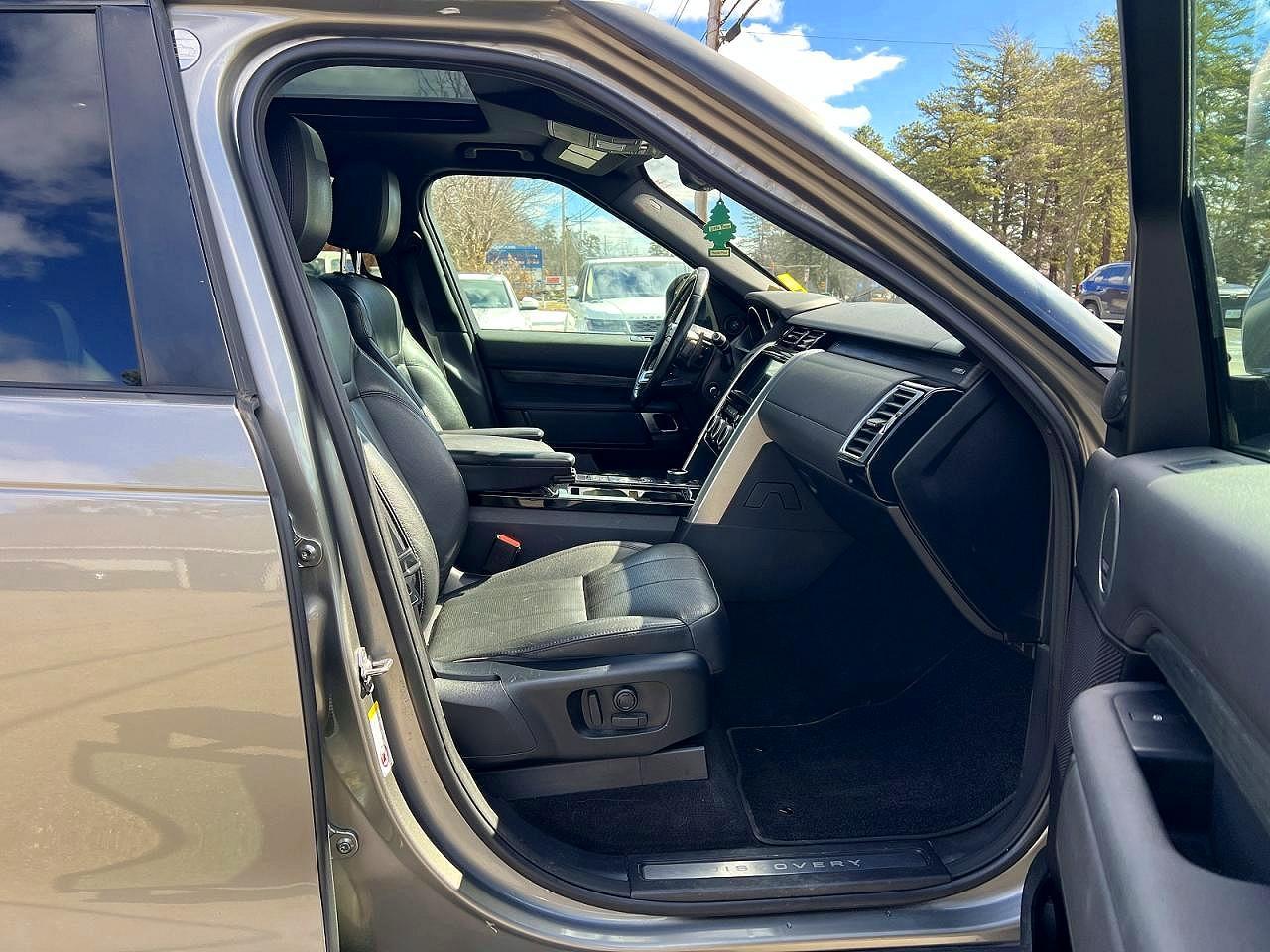 2017 LAND ROVER Discovery