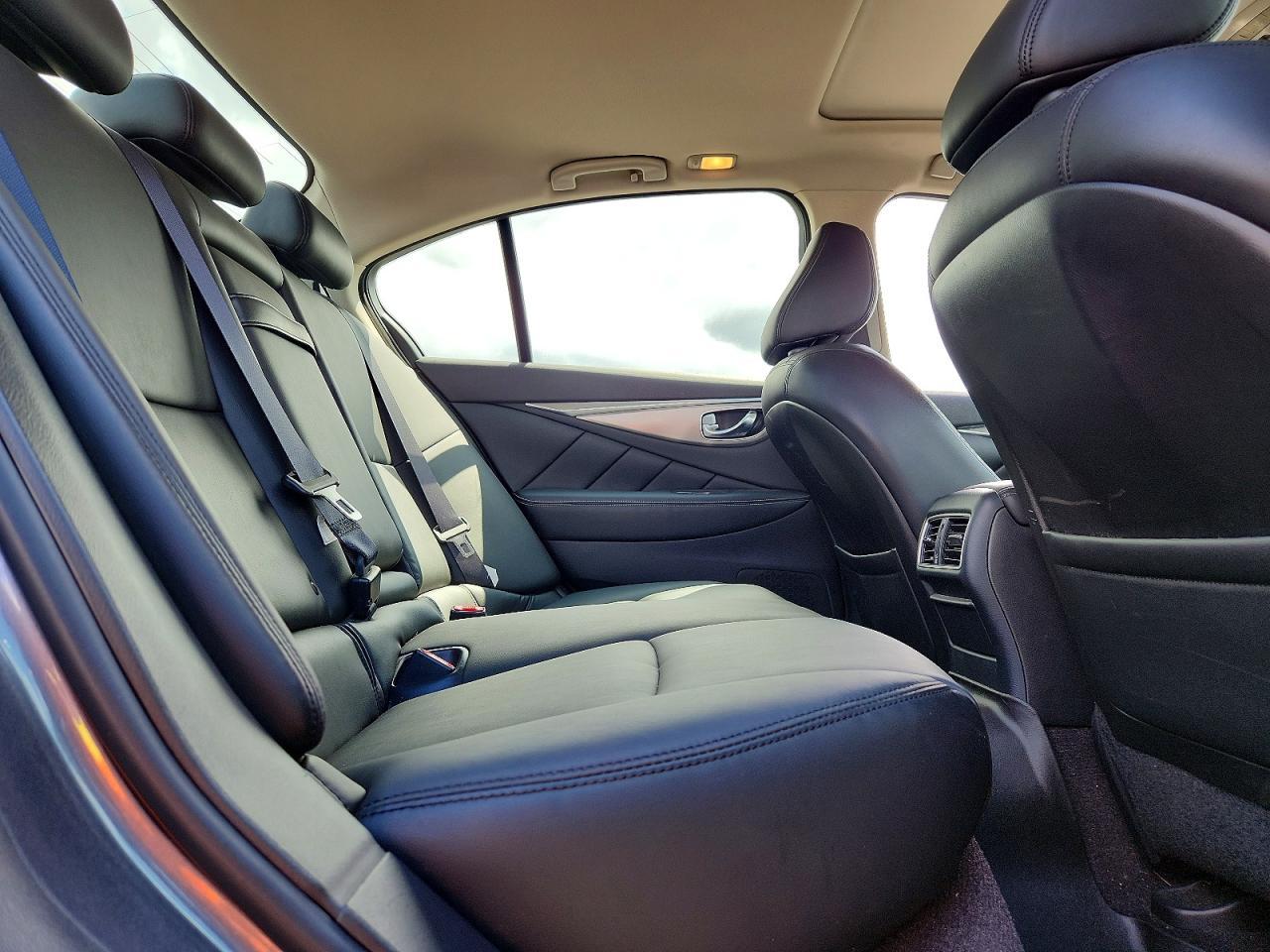 2017 INFINITI Q50