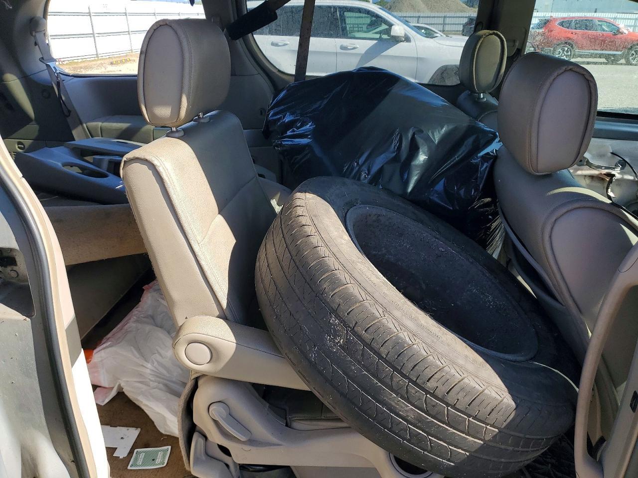 2004 NISSAN Quest
