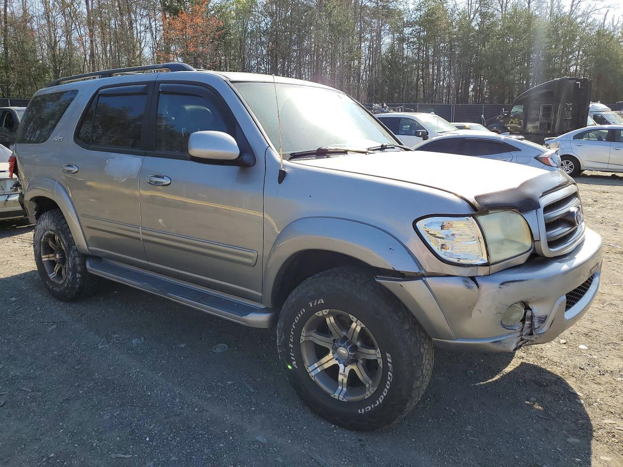 2004 TOYOTA Sequoia