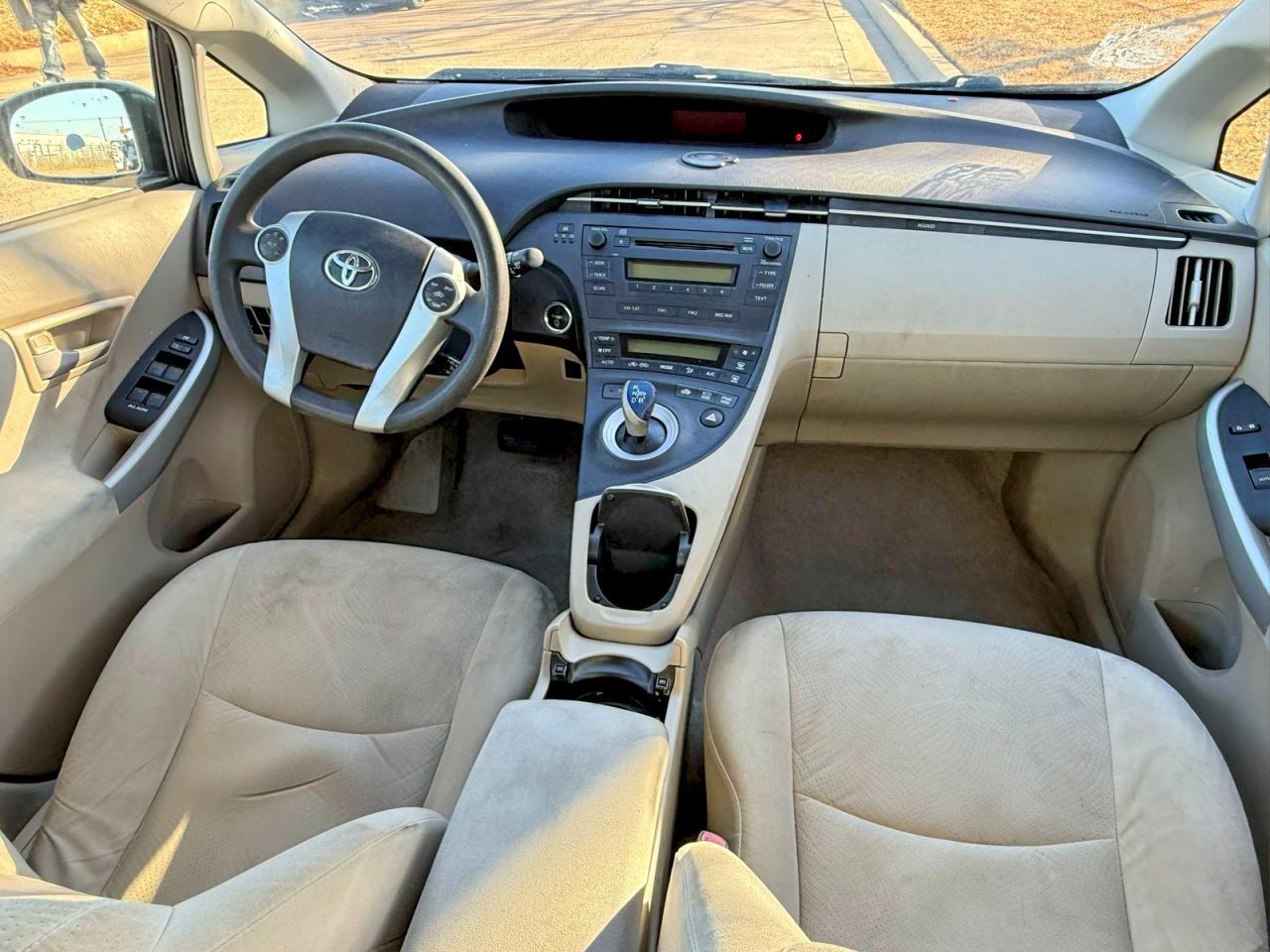 2011 TOYOTA PRIUS