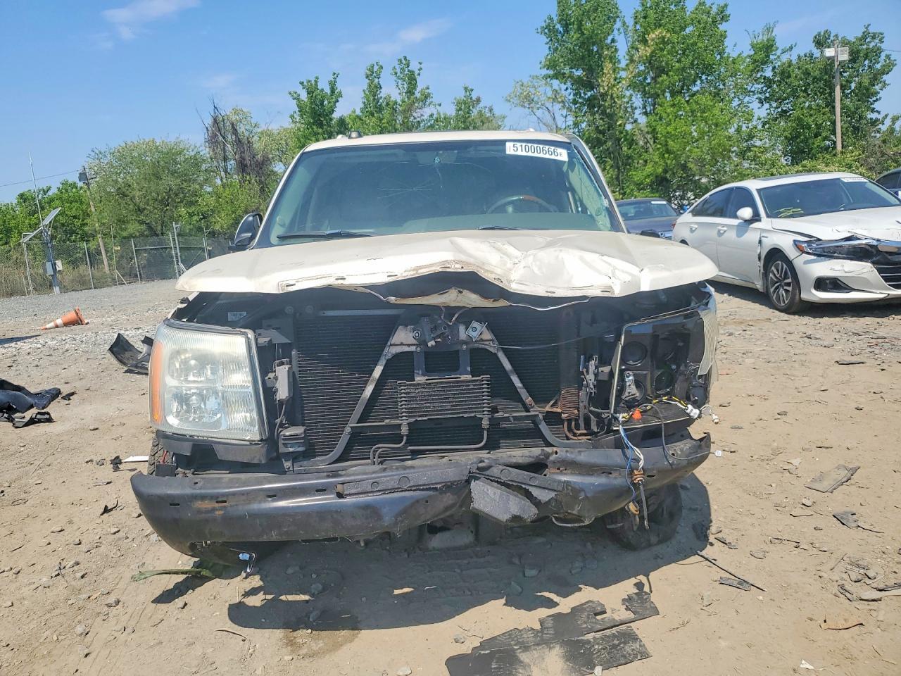 2004 CADILLAC ESCALADE