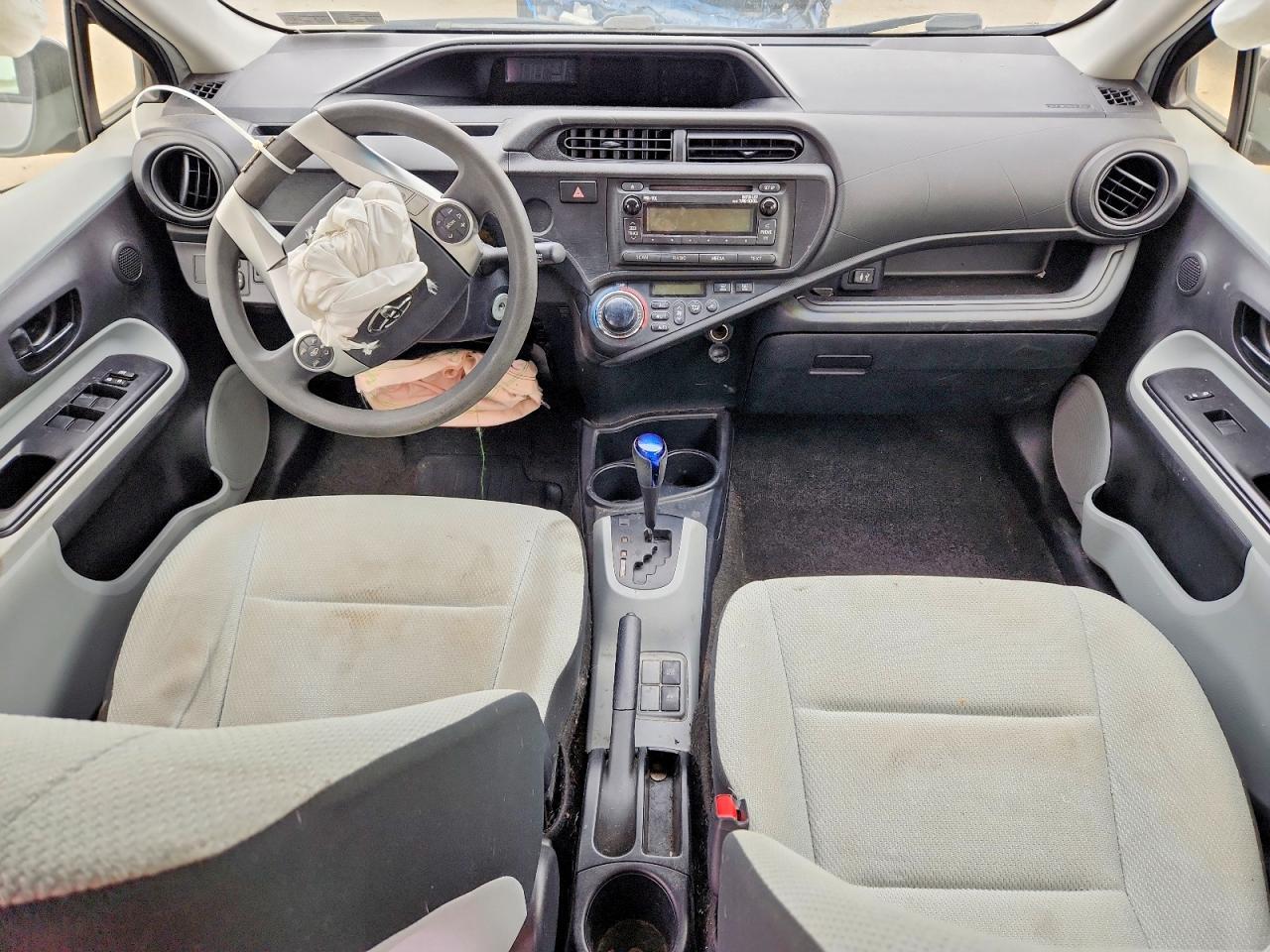 2013 TOYOTA Prius c