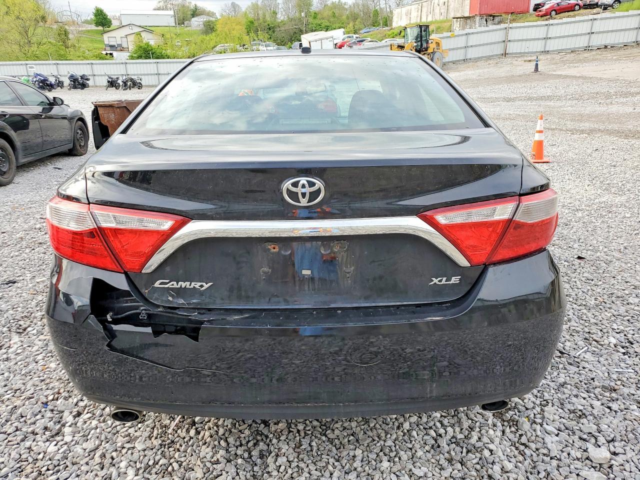 2015 TOYOTA CAMRY